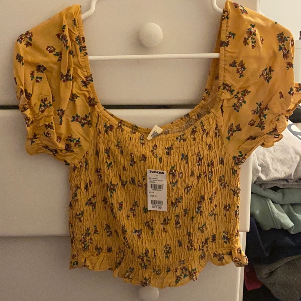 Tillys ruffled blouse